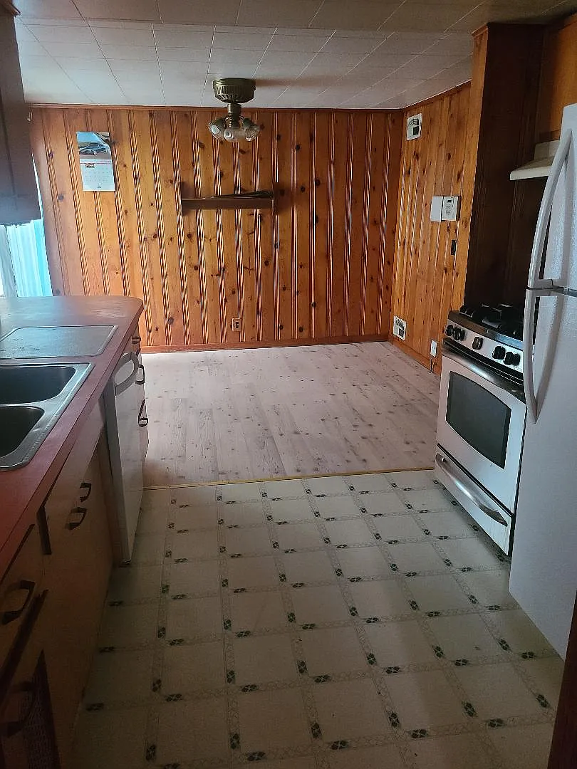 2 bed, 1000 sqft, $1,150 — Photo 3