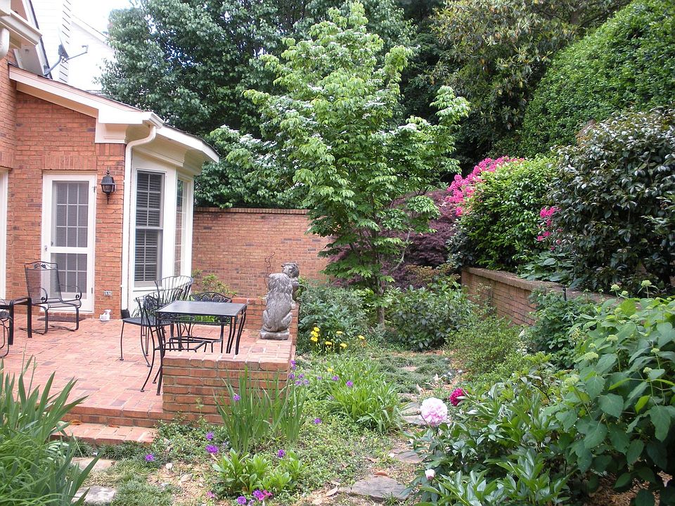 Back Garden & Brick Patio