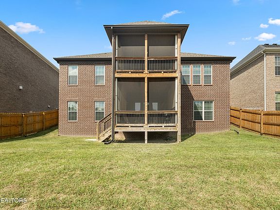 2nd image of 8618 Oxford Dr