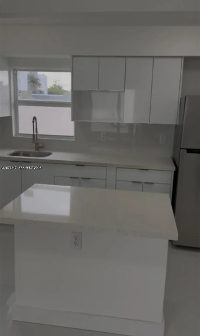 Isle Of Normandy Miami Vi — Photo 1