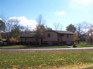 1317 Endl Blvd, Fort Atkinson, WI 53538