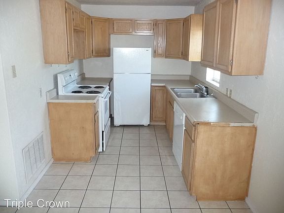 4th image of 1603 NW Williams Ave