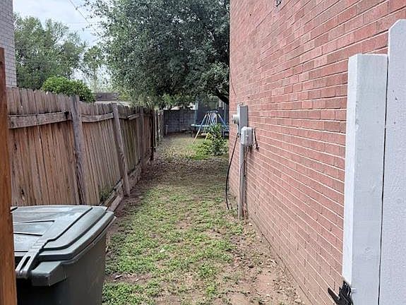 5th image of 1301 Sunset St