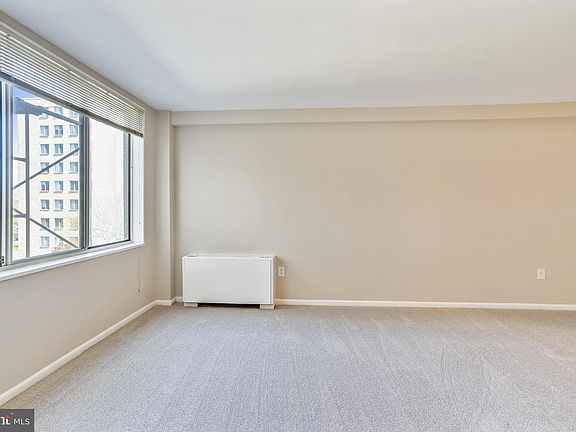 5th image of 6631 Wakefield Dr APT 420
