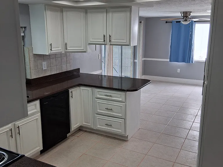 3611 Rock Royal Dr — Photo 14