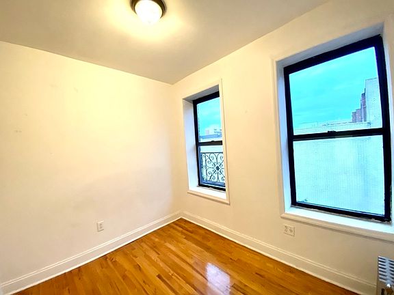 3rd image of 550 W 146th St APT 18