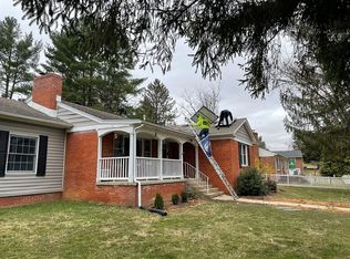 1319 York Dr, Waynesboro, VA 22980