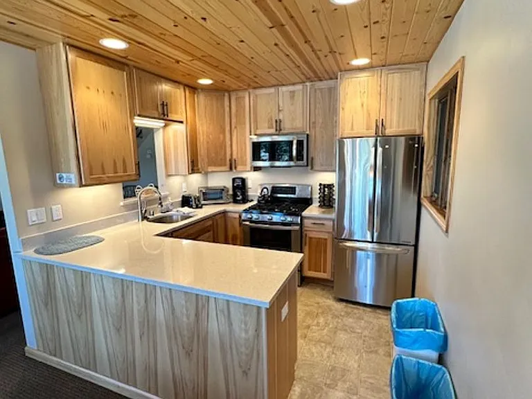1150 Lindberg Ave — Photo 8