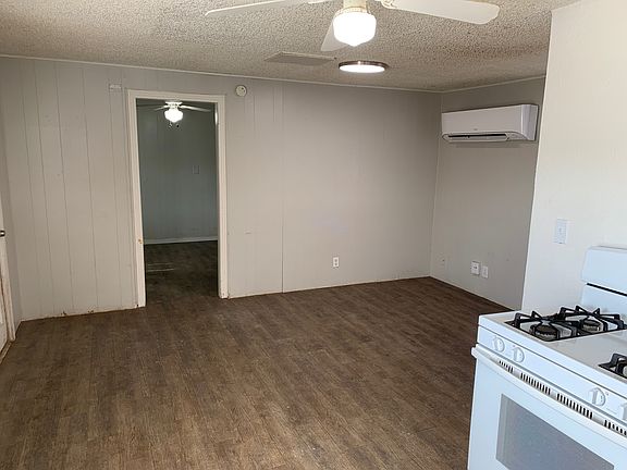 4th image of 4716 42nd St APT C