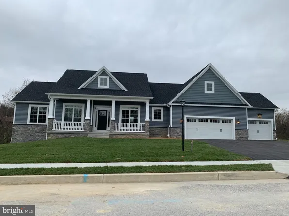 116 Onyx Dr #51, Hanover, PA 17331