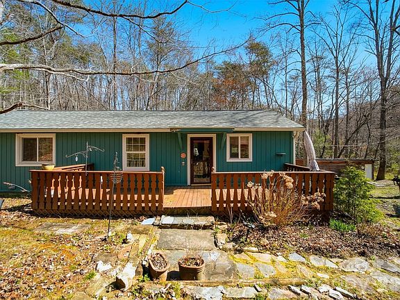 3rd image of 621 Wildlife Lake Rd