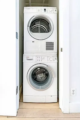 Rented by VRE | media 19