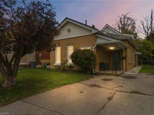 78 Ontario St, Brantford, ON N3S 2C3