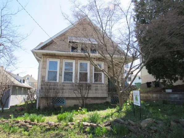 129 J St, Johnstown, PA 15906