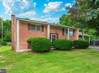 11461 Englewood Rd, Hagerstown, MD 21740