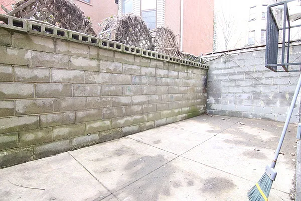 Rented by Guidance Realty Corp. | media 24