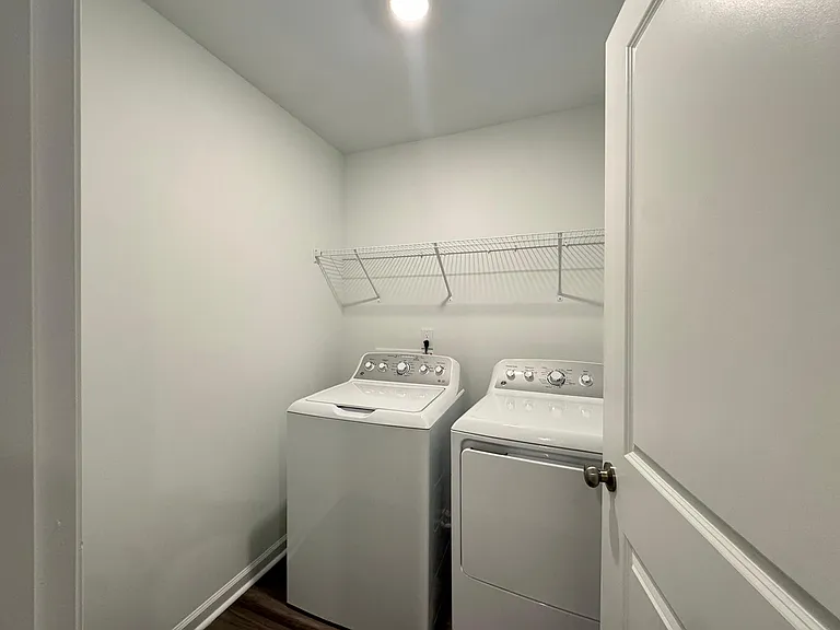 318 Thompson Overlook Way — Photo 18
