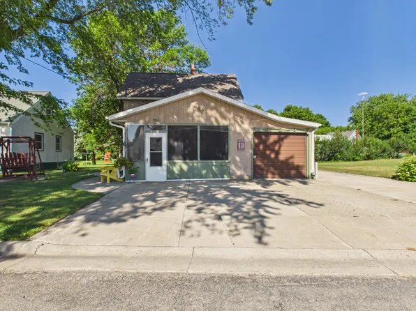 286 Park Ave, Saint Martin, MN 56376