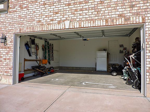 5th image of 6039 Buttonbush St