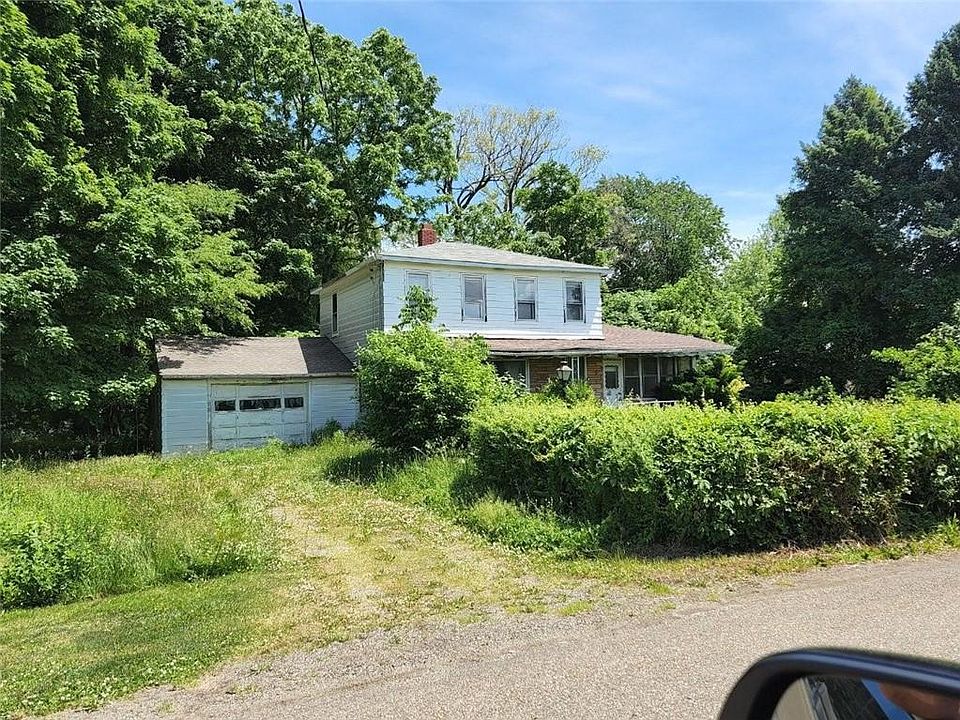 2nd image of 961 Moorheadville Rd