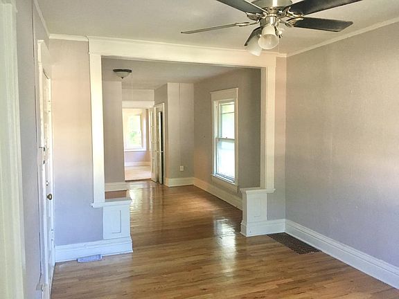 3rd image of 4127 Charlotte St APT 2