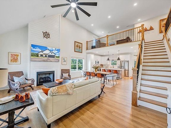 5th image of 510 Camellia Pl