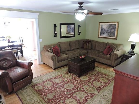 4th image of 1005 Woodline Cir