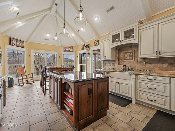 5th image of 169 Helms Ferry Rd