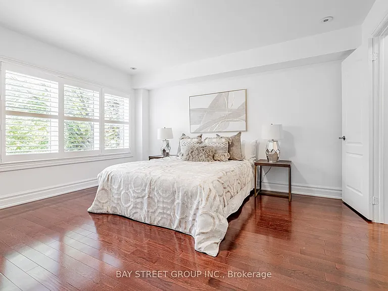 35 William Poole Way — Photo 24
