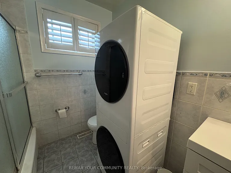 300 Driftwood Ave #UPPER — Photo 23
