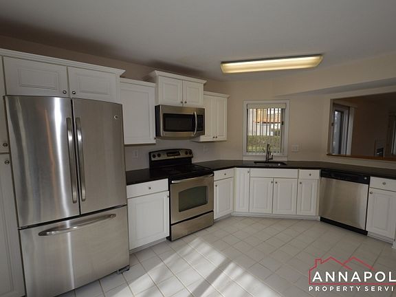 3rd image of 2106 Chesapeake Harbour Dr APT T2