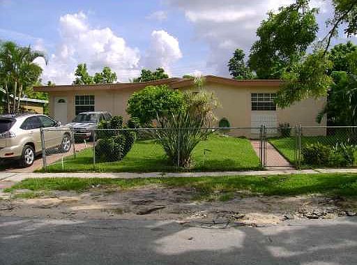 1st image of 279 NE 40th Ct