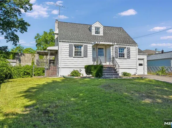 43 Urma Pl, Saddle Brook, NJ 07663