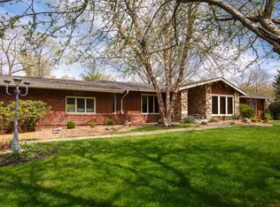 334 Pebble Valley Dr, Saint Louis, MO 63141