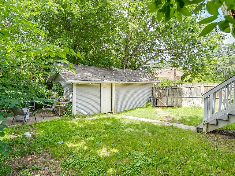 2200 W Magnolia Ave — Photo 23