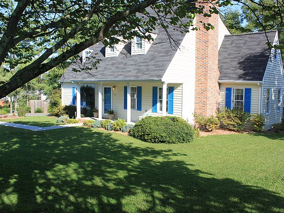 4th image of 10 Parwood Ct