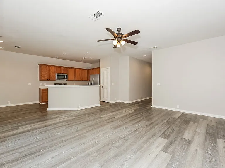 1721 Duck Cove Dr — Photo 4