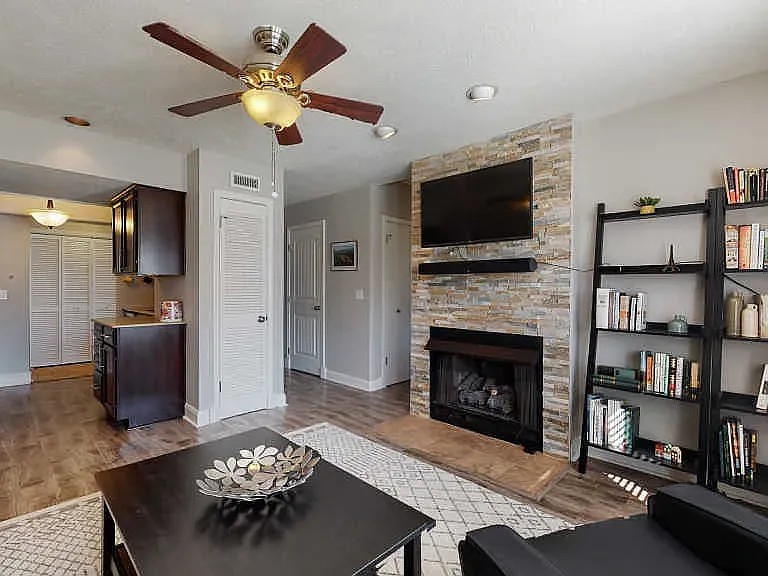 5715 Brentwood Meadows Cir — Photo 5