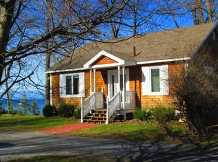 5 Cleland St N, Alburgh, VT 05440