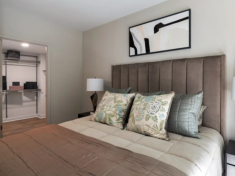 Ovation at Park Crest — Photo 11
