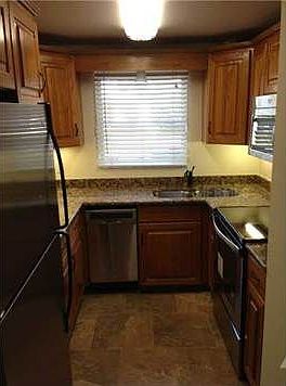 5th image of 707 W Venice Ave APT C