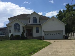4 Willow Ln, Vienna, WV 26105