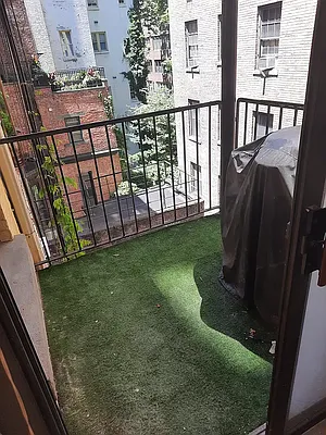 Rented by Green Line Realty | media 5