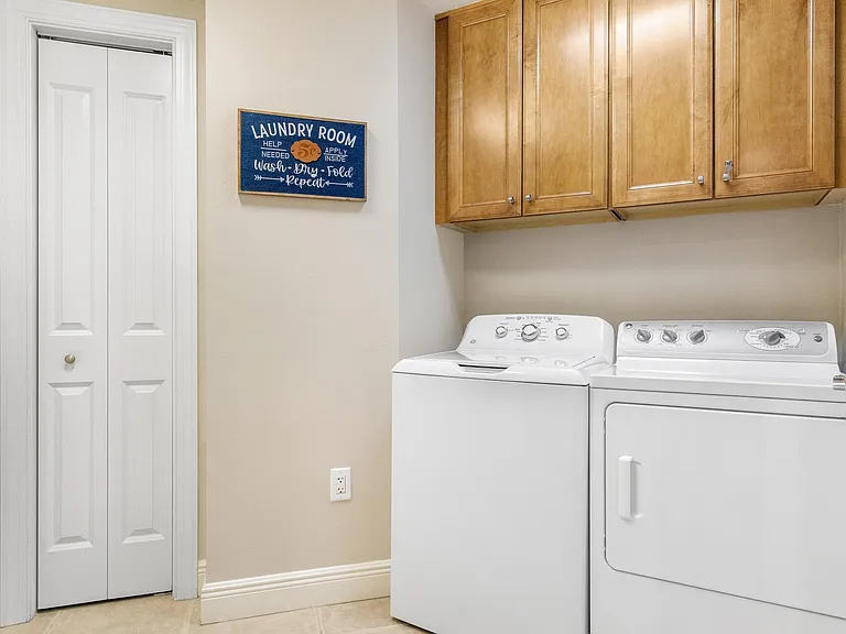 5793 Cape Harbour Dr #520 — Photo 21