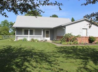 411 S Baldwin St, Bargersville, IN 46106