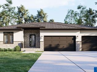 9420 Duckhorn Dr, Lincoln, NE 68526