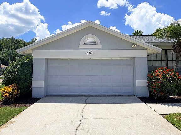 2nd image of 588 HOLLOWTREE PLACE
