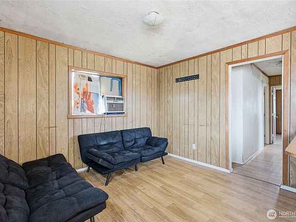 3rd image of 104 E 5th AVE