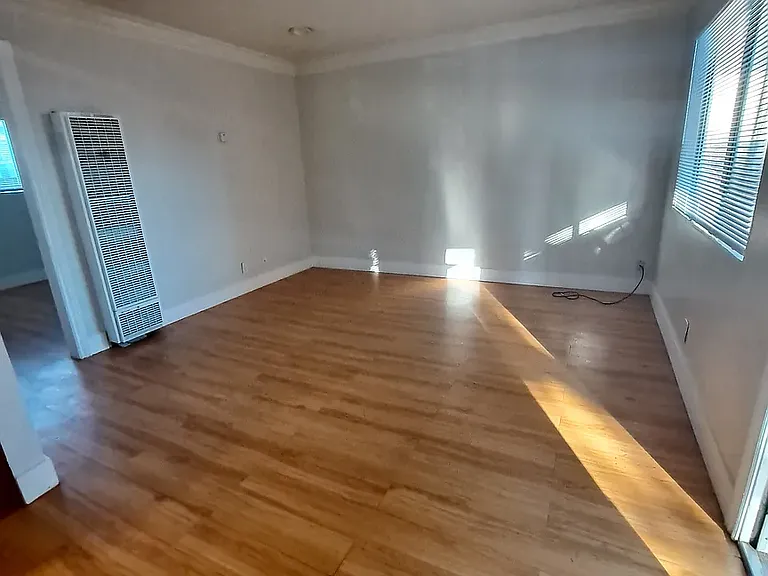 509 Maple St #2 — Photo 6