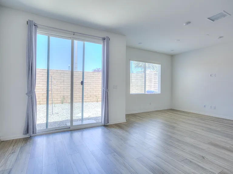 202 Bonita Ln — Photo 8
